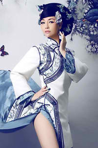 尘埃里的花朵